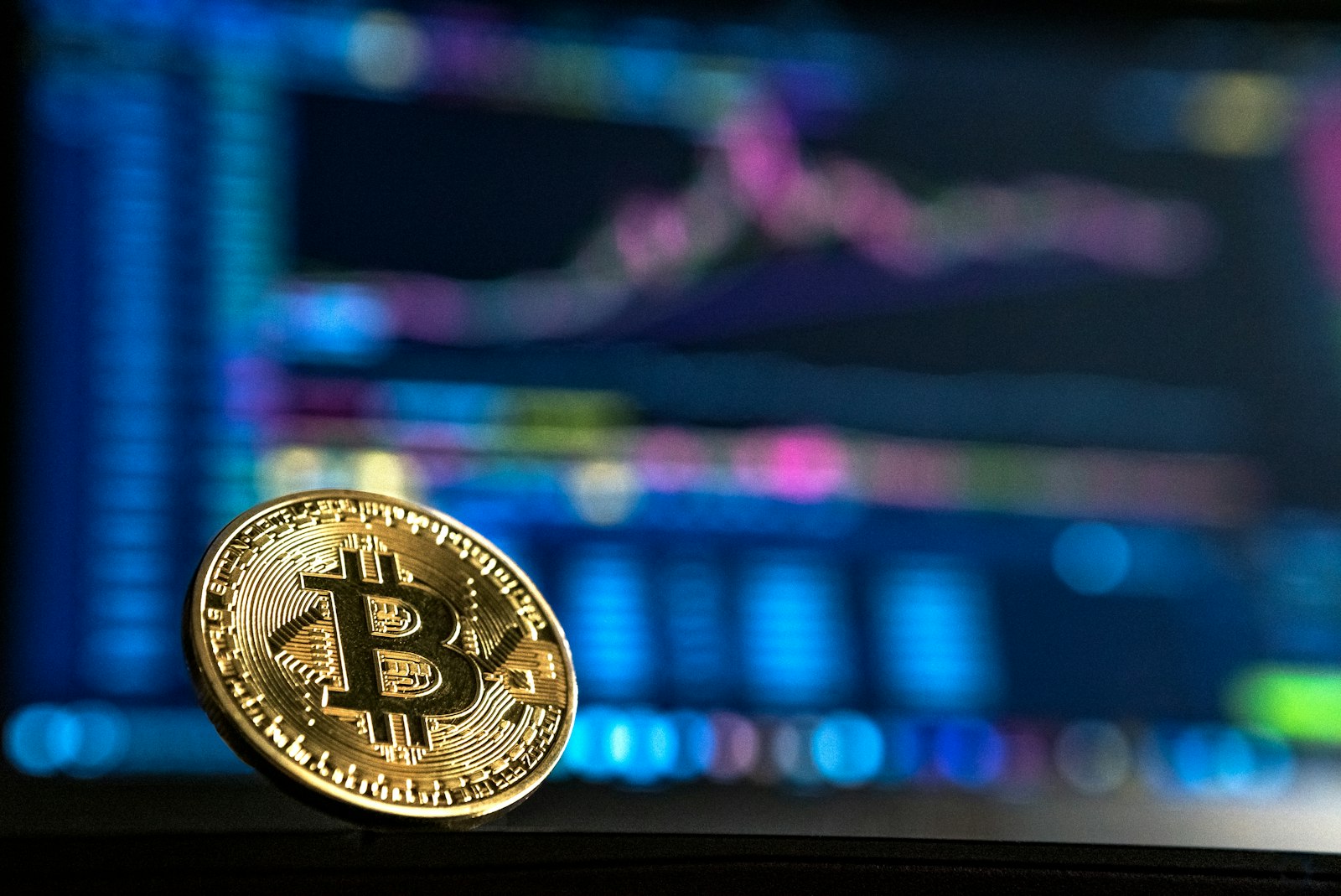 Pièce de Bitcoin dorée symbolisant le casino en ligne sans vérification KYC